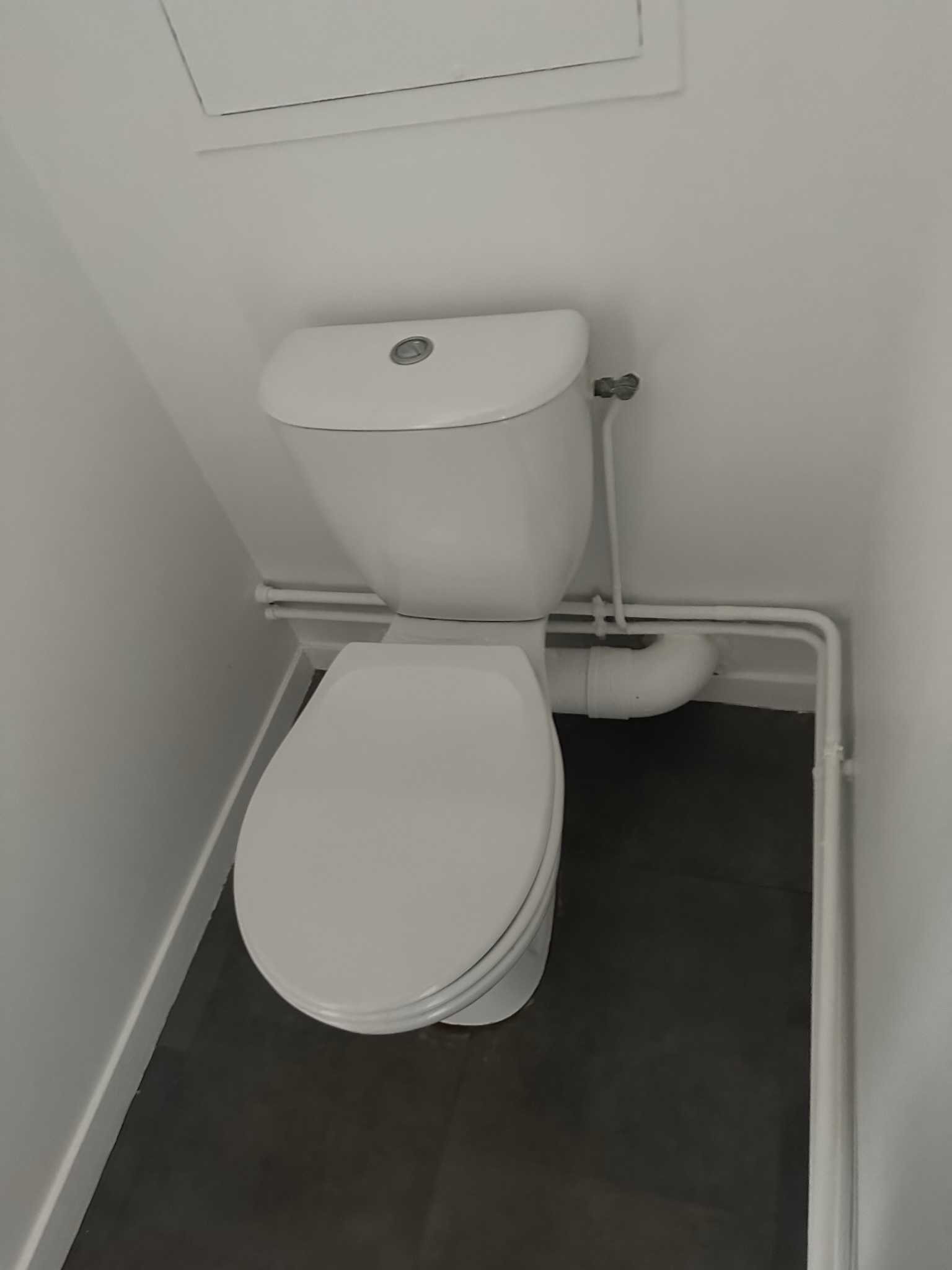 Pose de WC & raccordements sanitaires